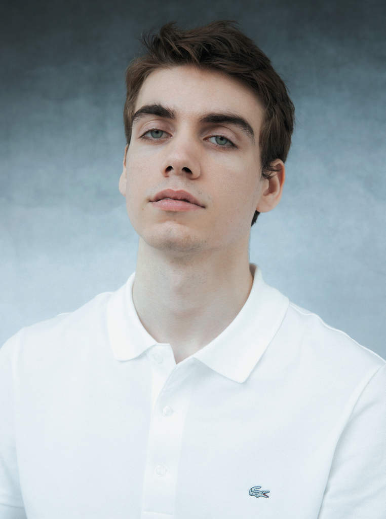 Alex R.