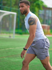 Darren W.