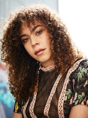 Gabrielle Ad.